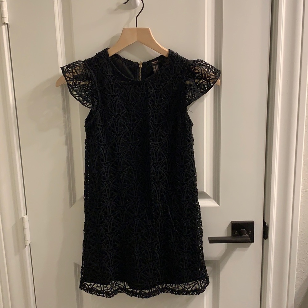 Black forever 21 lace dress